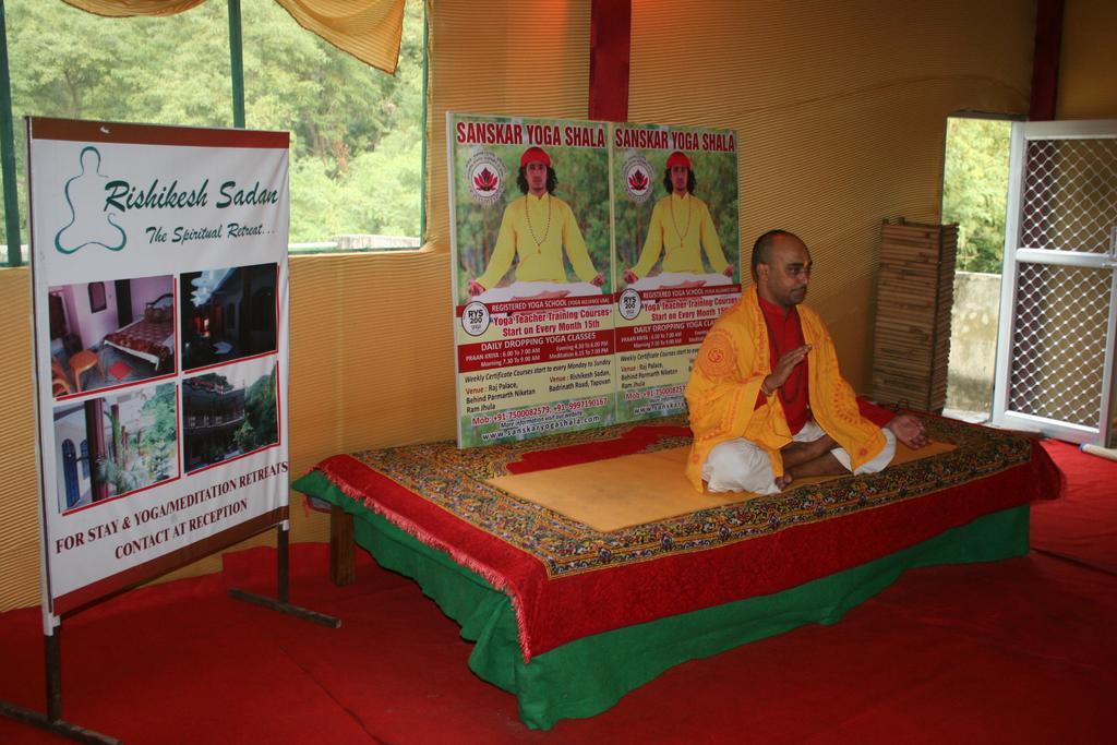 Rishikesh Sadan A Yoga & Spritual Retreat Hotel Tapovan Exterior photo