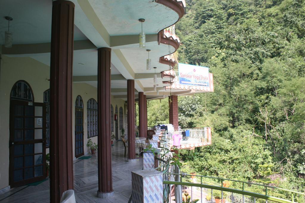 Rishikesh Sadan A Yoga & Spritual Retreat Hotel Tapovan Exterior photo