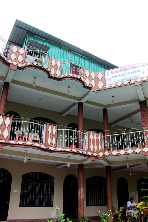Rishikesh Sadan A Yoga & Spritual Retreat Hotel Tapovan Exterior photo