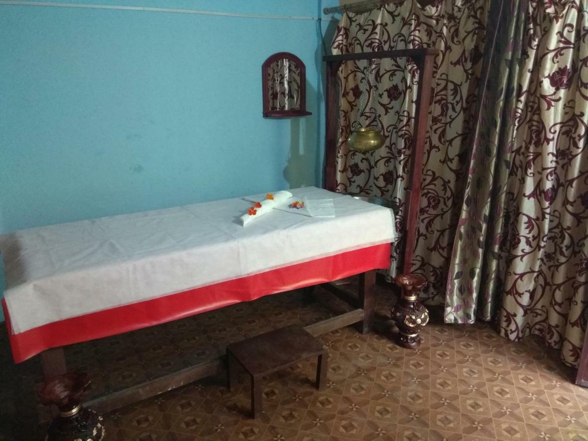 Rishikesh Sadan A Yoga & Spritual Retreat Hotel Tapovan Exterior photo
