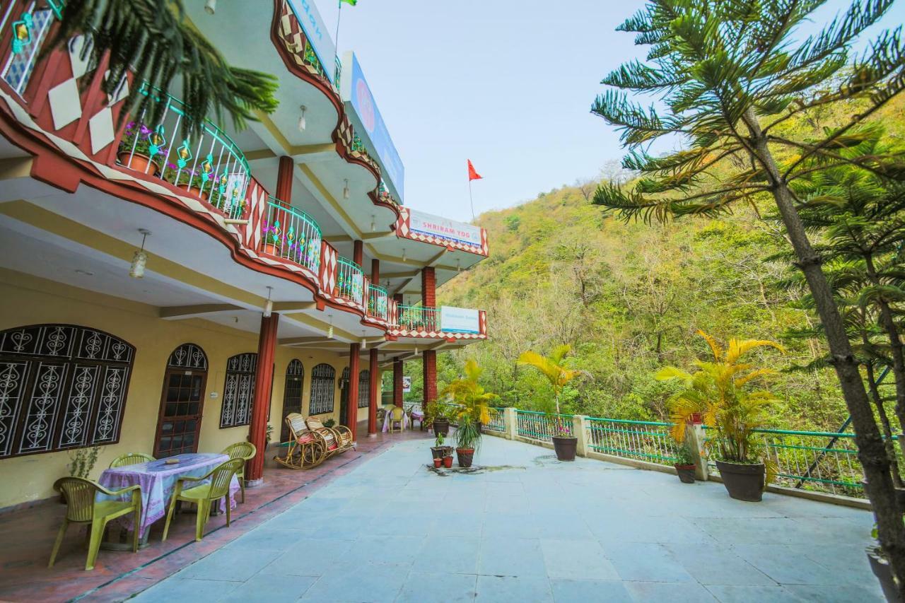 Rishikesh Sadan A Yoga & Spritual Retreat Hotel Tapovan Exterior photo