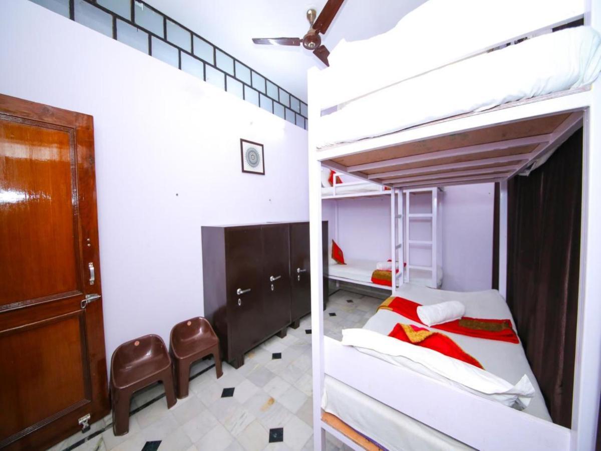 Rishikesh Sadan A Yoga & Spritual Retreat Hotel Tapovan Exterior photo